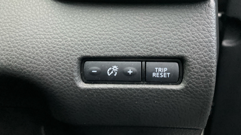 Nissan Qashqai 1.2 DiG-T N-Connecta 5dr Petrol Hatchback